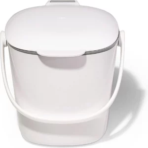 OXO Good Grips Komposteimer weiß geruchsdichter Abfalleimer für die Küche 2,8 l