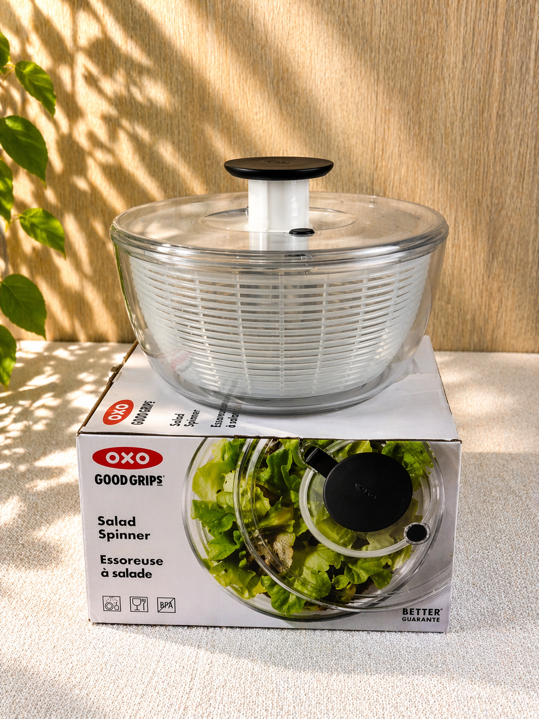 OXO Good Grips Salatschleuder mit Sieb und Deckel zum Waschen und Trocknen von Salat