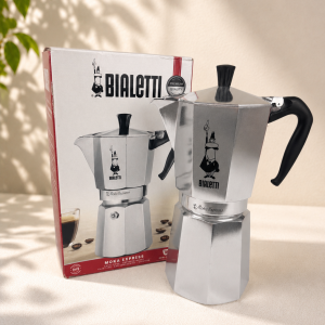 Bialetti - Moka Express: Ikonische Espressomaschine für die Herdplatte, macht echten Italienischen Kaffee, Moka-Kanne 18 Tassen (800 ml), Aluminium, Silber, nicht für Induktionsherde geeignet