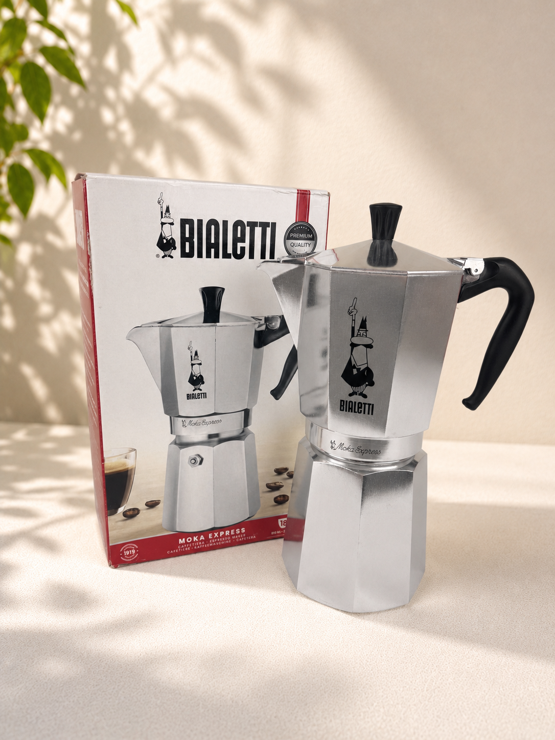 Bialetti - Moka Express: Ikonische Espressomaschine für die Herdplatte, macht echten Italienischen Kaffee, Moka-Kanne 18 Tassen (800 ml), Aluminium, Silber, nicht für Induktionsherde geeignet