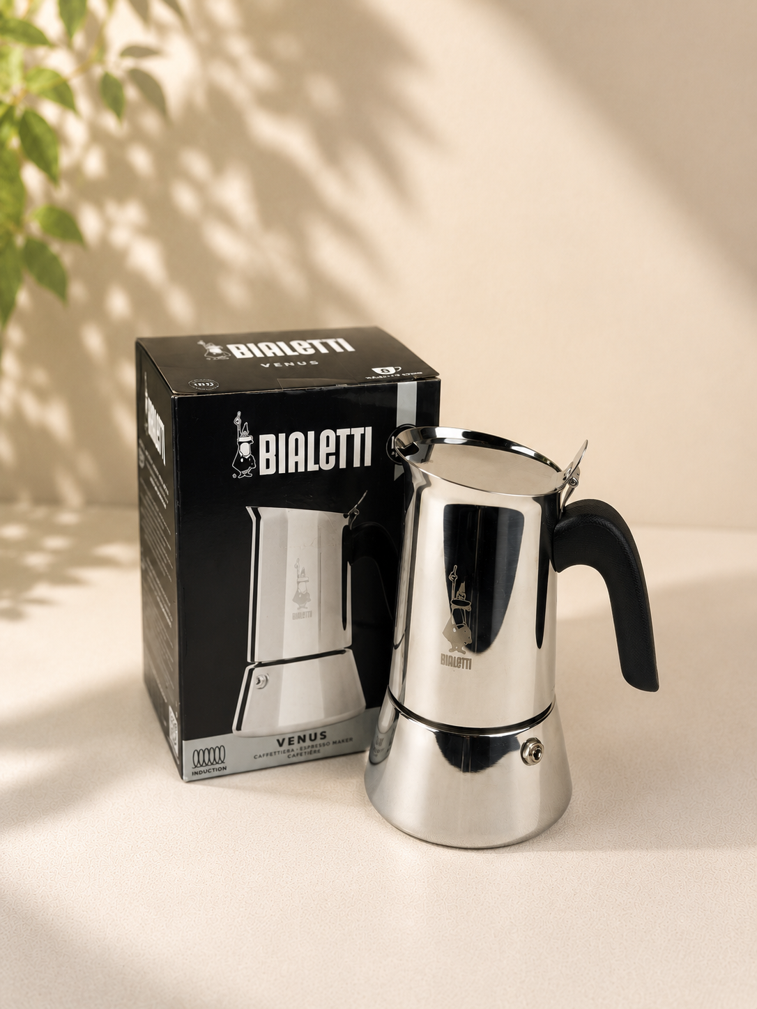 Bialetti - Neue italienische Espressomaschine Venus Induction aus Edelstahl, geeignet für alle Arten von Tellern, 4 Kaffeetassen (170 ml), Silber