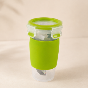 EMSA Clip & Go Smoothiebecher, 0,45 L, rund, 100 Prozent dicht, mit Frischedichtung, Transparent, Hellgrün, Made in Germany
