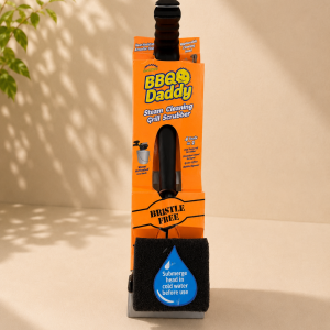 Scrub Daddy BBQ Daddy - Grill-Reinigungsbürste mit Schaber & Flaschenöffner, BBQ Bürste für Grillrost, Grillbürste Ohne Borsten mit FlexTexture, Grillreinigungsbürsten, Hightech-Reinigungszubehör